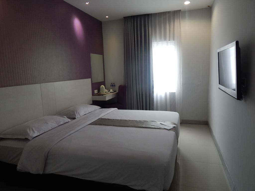 Vio Surapati Bandung Hotel Buitenkant foto