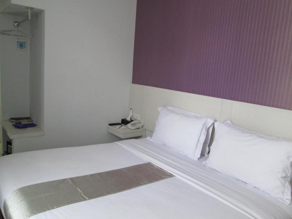 Vio Surapati Bandung Hotel Buitenkant foto